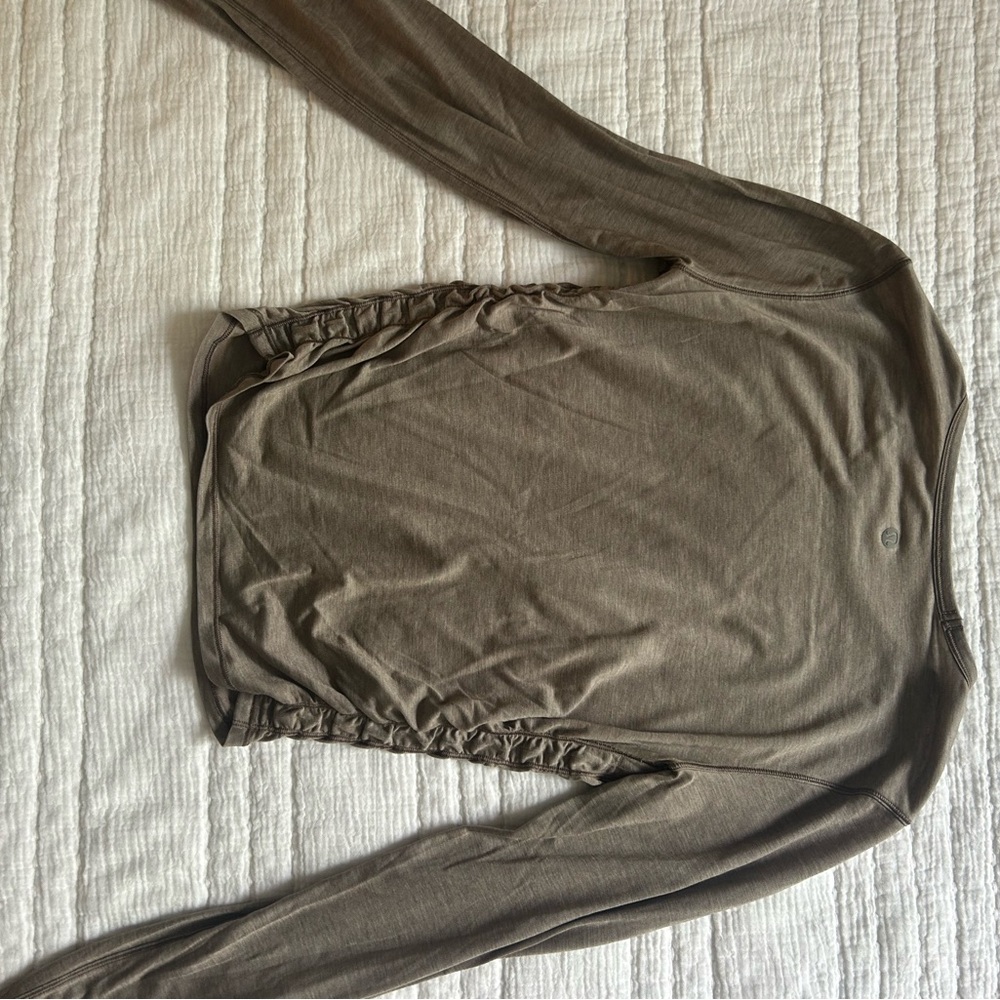 Lululemon cropped longe sleeve